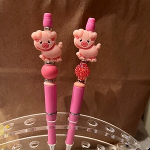 COPY - Cute pig pen